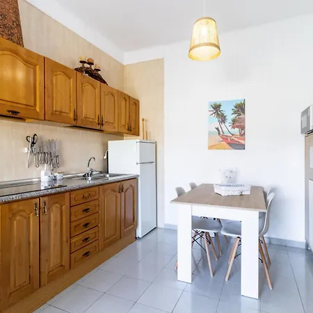 Apartment Grifeu 18 Con Terraza Y Vistas *
